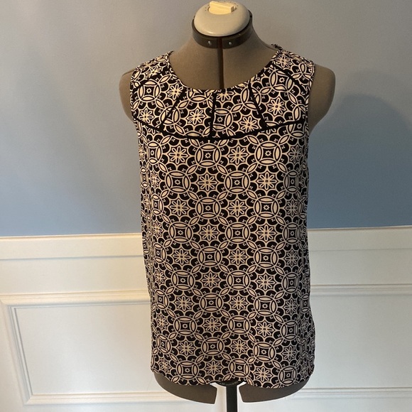 Loft Sleeveless Blouse, White With Black Motif - Size Small, Multi Materials - Picture 1 of 6
